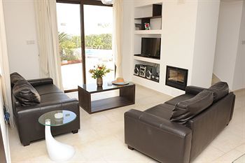 Platzia Beach Villas Lemba Exterior photo